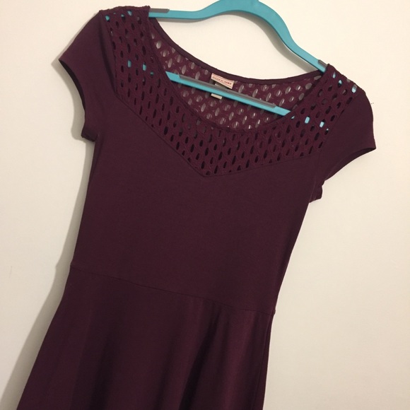 Aeropostale: Cape Juby Burgundy Dress - Picture 2 of 5